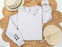 Load image into Gallery viewer, Dog Mama Sweater