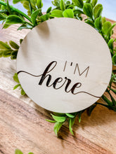 Load image into Gallery viewer, i'm new baby milestone card for baby pictures