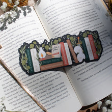 Load image into Gallery viewer, Aelin&#39;s Bookshelf Bookmark
