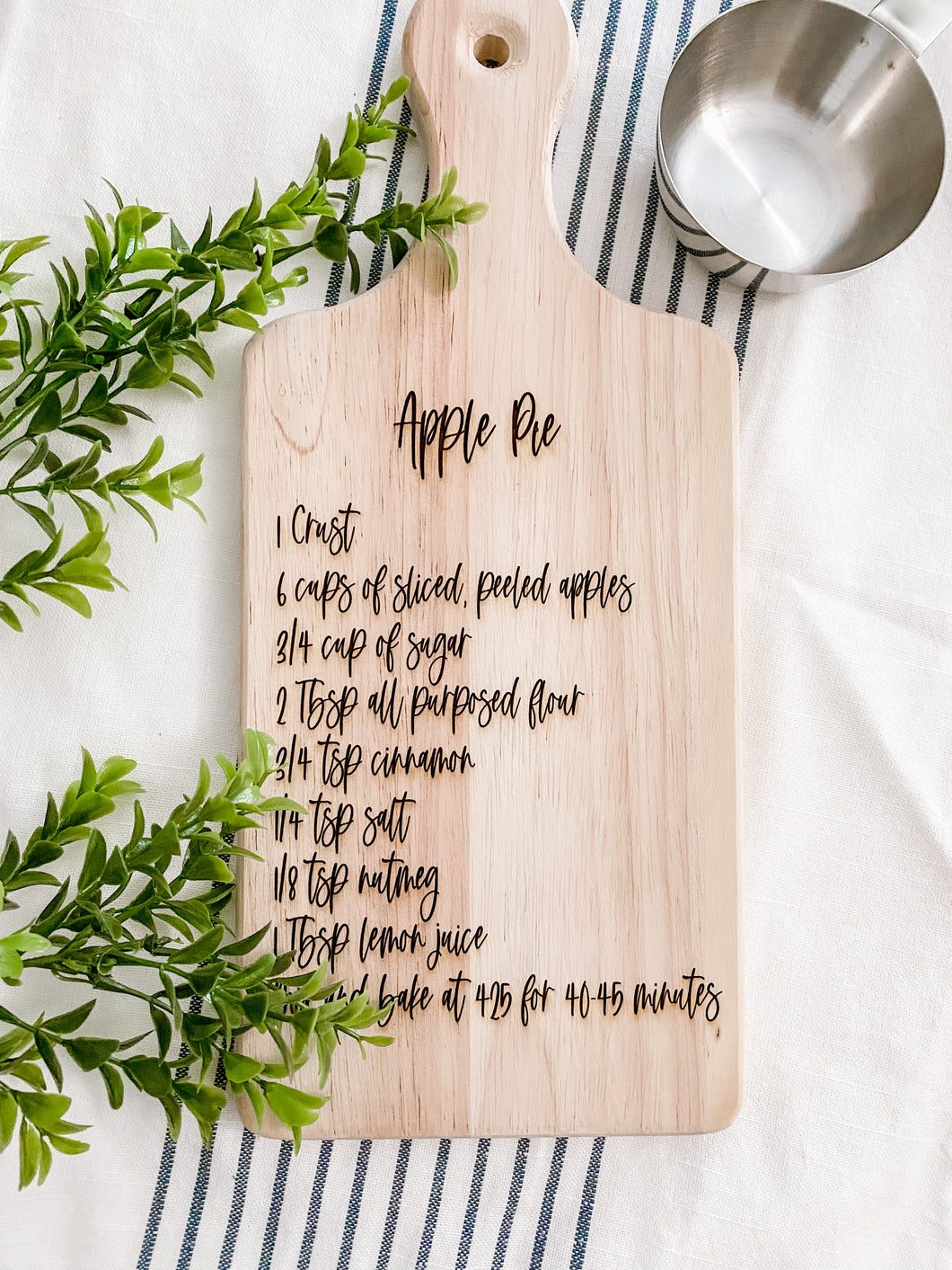 apple pie recipe cutting board